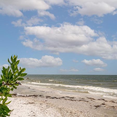 Updated Gulf Front Condo On The South End Of Fort Myers Beach! Condo Exterior photo