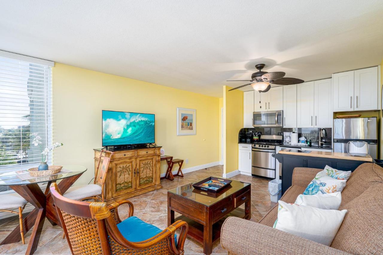 Updated Gulf Front Condo On The South End Of Fort Myers Beach! Condo Exterior photo